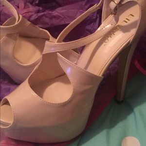 ❗️SOLD❗️Nude leather platform stilettos, size 11!